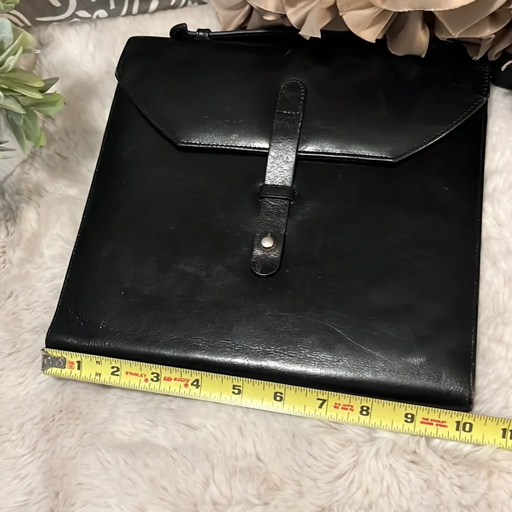 Brookstone Vintage Black Leather Crossbody Shoulder iPad Case